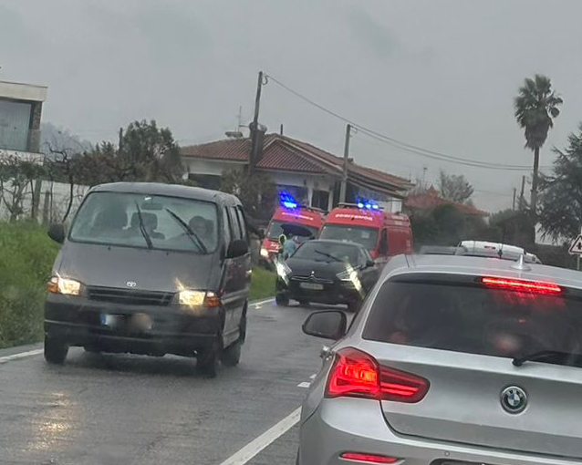 Barcelos: Choque em cadeia na EN103-1. Há três feridos Acidente perelhal barcelos ocorrencias - 3