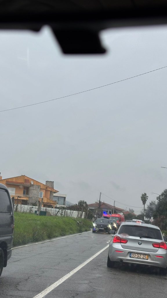 Barcelos: Choque em cadeia na EN103-1. Há três feridos Acidente perelhal barcelos ocorrencias 2