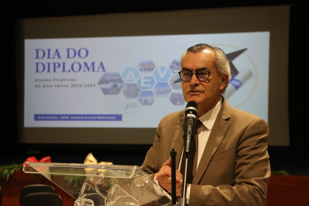 Arcos de Valdevez: Câmara entrega diplomas a 137 finalistas do 12.º ano arcos de valdevez diploma