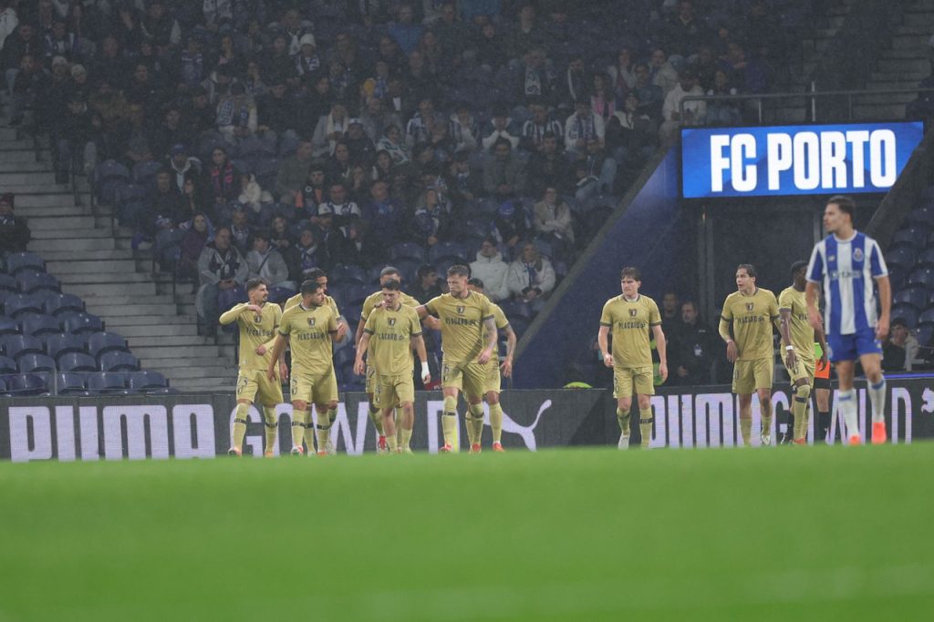 Porto Famalicao 4 1 - 4