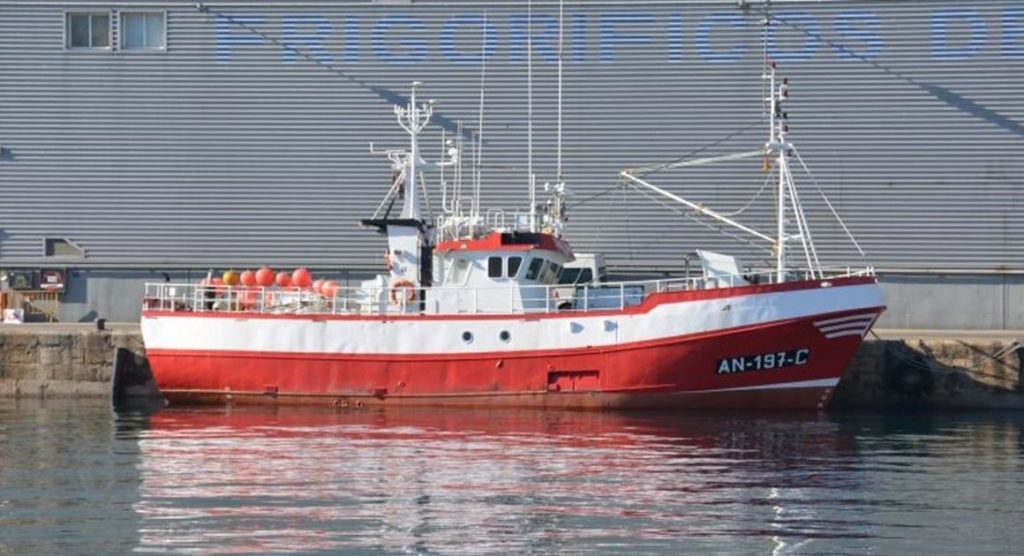 Caminha: "Carlos Cunha" ainda comunicou mas depois veio o silêncio. Há um morto e mais 4 indonésios desaparecidos barco carlos cunha