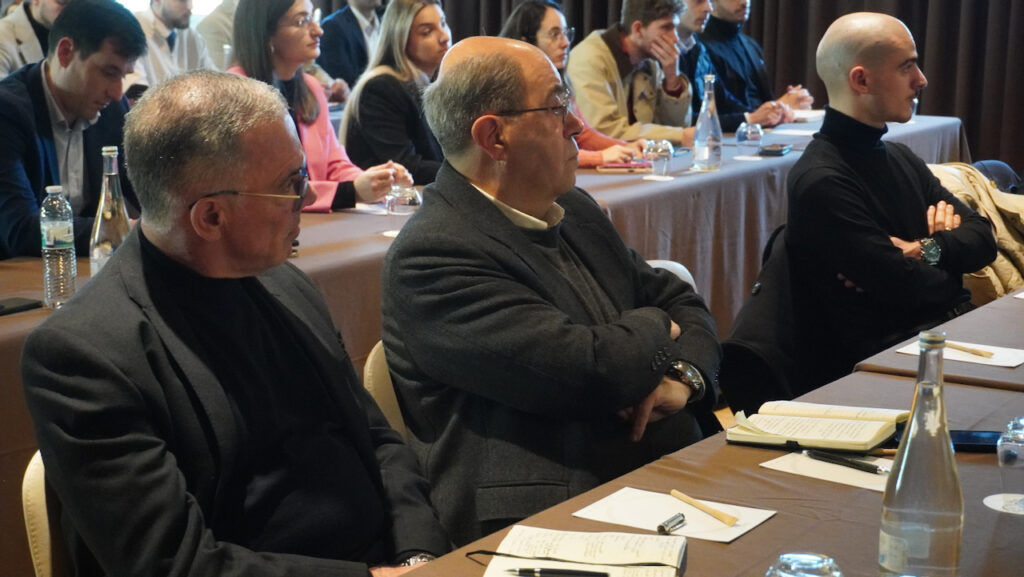 (vídeo) Grupo ANA.VI anuncia objetivo de faturar 25ME e duplicar colaboradores Anavi group convencao
