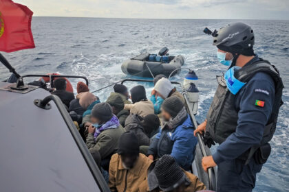 Polícia Marítima portuguesa em destaque na Grécia com resgate de 32 migrantesPolícia Marítima portuguesa em destaque na Grécia com resgate de 32 migrantes