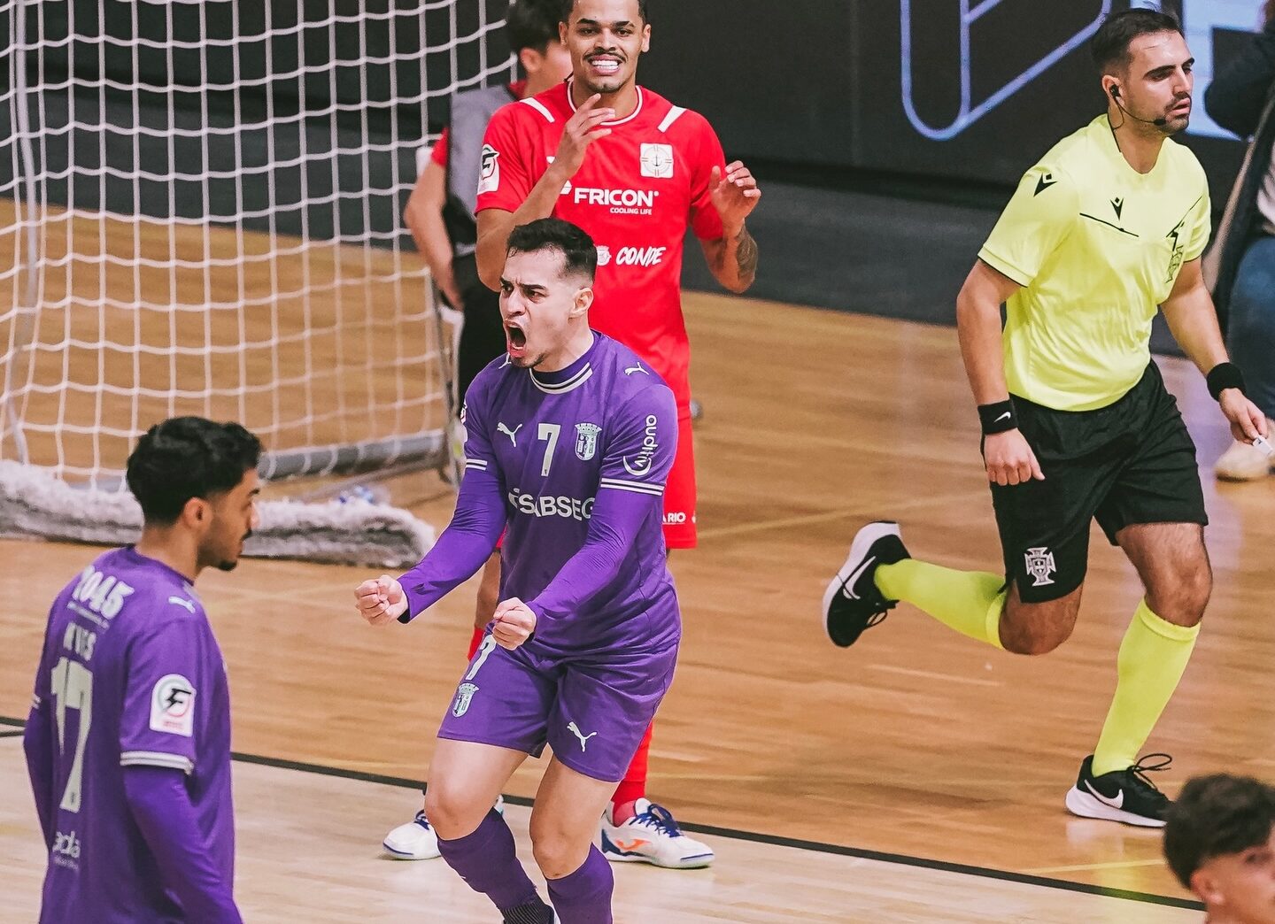 futsal-sc-braga-vence-caxinas-3-2-e-arranca-2026-com-tr-s-pontos