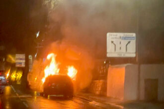 carro arde viana - 1