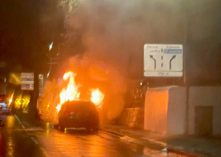 carro arde viana - 1