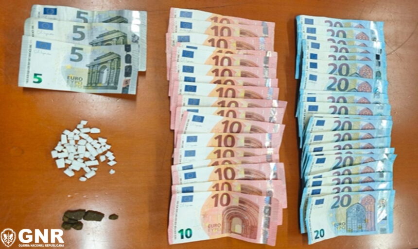 Barcelos: Mulher detida por tráfico de droga em fiscalização rodoviária droga gnr barcelos - 1