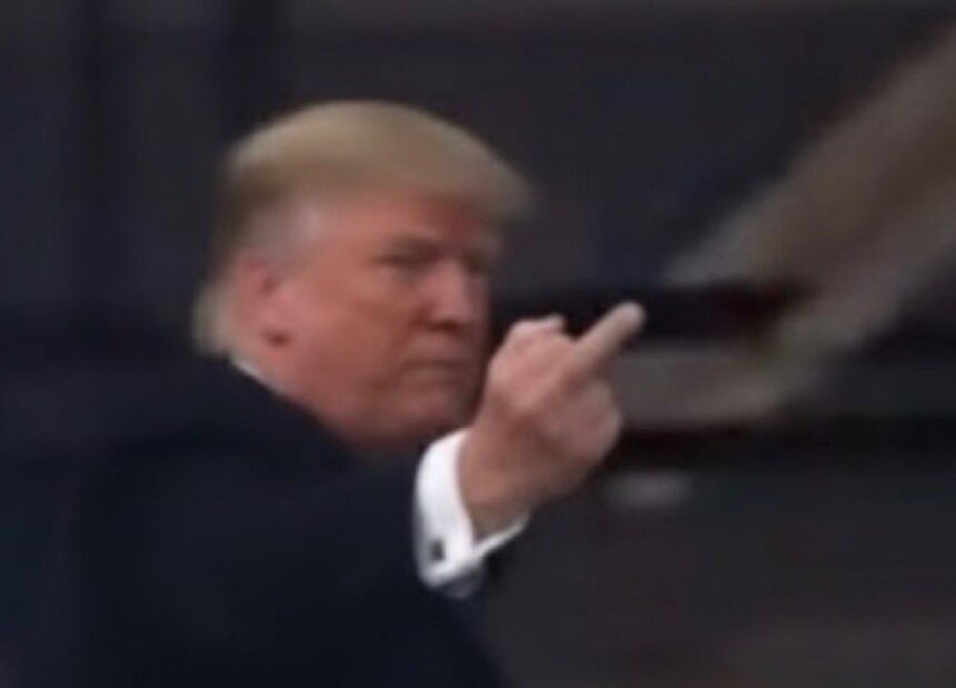 Trump reage a insultos Ford
