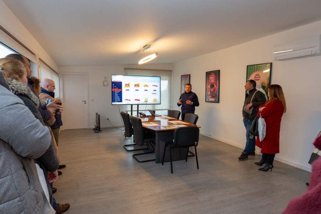 Empresa de Esposende distribui mais de 400 produtos alimentares e aposta em marca própria hiperalimentar esposende gandra