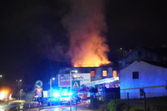 incêndio em Braga Lamaçães bombeiros casa devoluta - 1