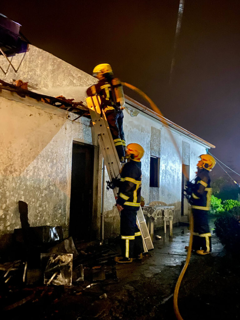 incendio em esposende na vila do forjaes desalojados
