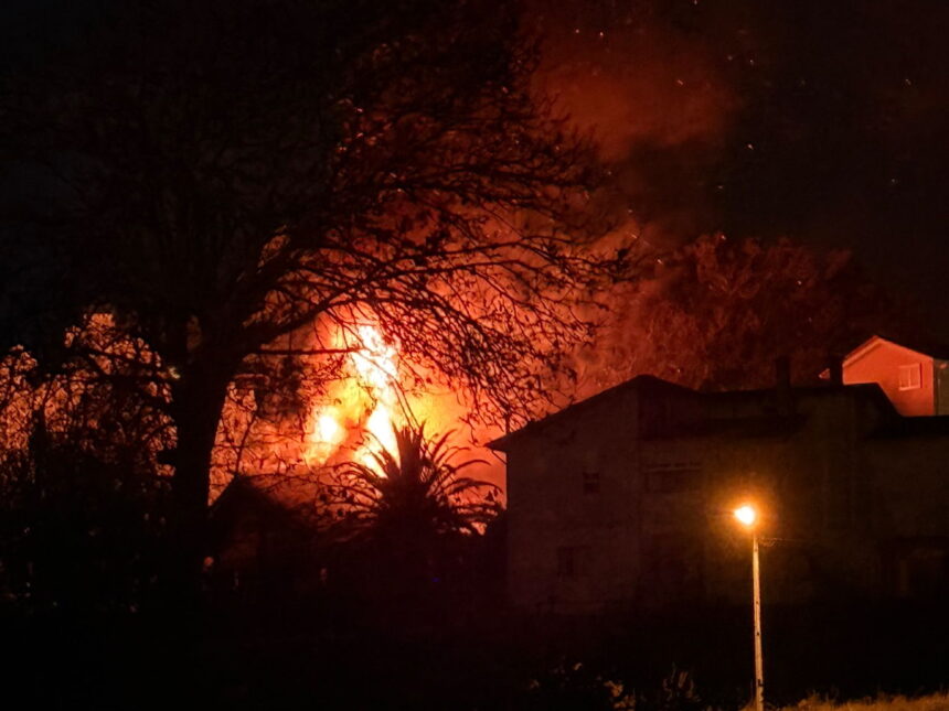 incendio valbom sao pedro vila verde bombeiros - 4