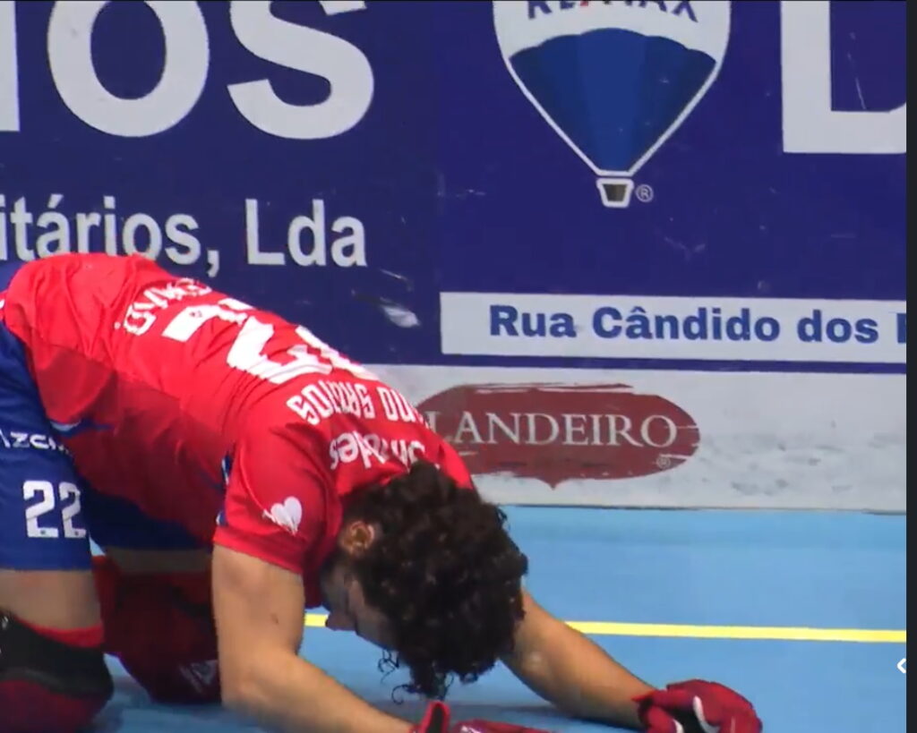 Hóquei em Patins: OC Barcelos empata com Oliveirense (4-4) após reviravoltas e expulsões oc barcelos 4 4 oliveirense hoquei em patins 3