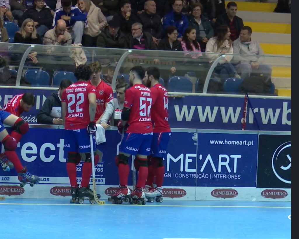 Hóquei em Patins: OC Barcelos empata com Oliveirense (4-4) após reviravoltas e expulsões oc barcelos 4 4 oliveirense hoquei em patins 7