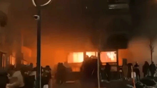 tragedia suiça bar mortos estancia ski luxo - 1