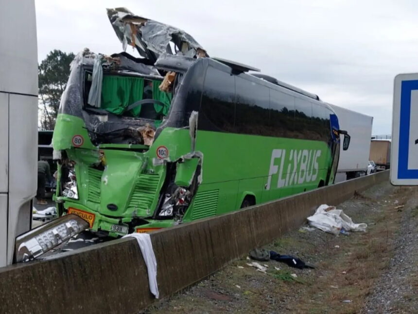 viana ovnitur acidente frança a63 viaturas 100 envolvidas - 1
