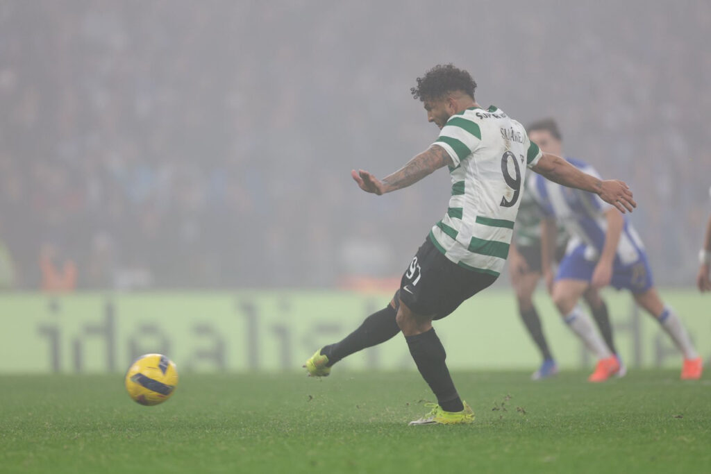 Futebol: Tudo na mesma. Porto e Sporting empataram (1-1) FC Porto 1 1 Sporting CP - 6