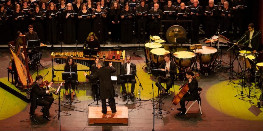 Porto: Casa da Música recebe "O Trovador" com cem artistas em palco Porto Casa da Musica recebe O Trovador com cem artistas em palco