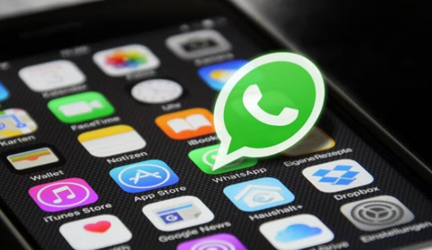 Rússia bloqueia WhatsApp e impõe aplicação estatal MAX para substituir comunicações