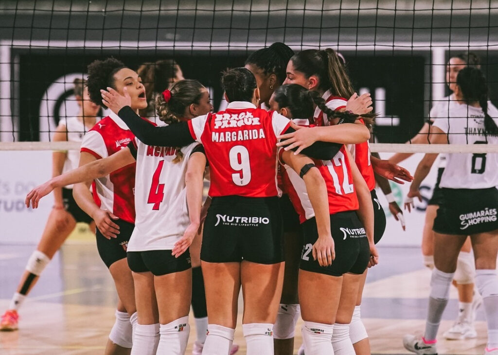 Voleibol: SC Braga vence Vitória SC por 3-0 no dérbi minhoto feminino Vitoria sc SC BRAGA voleibol 2