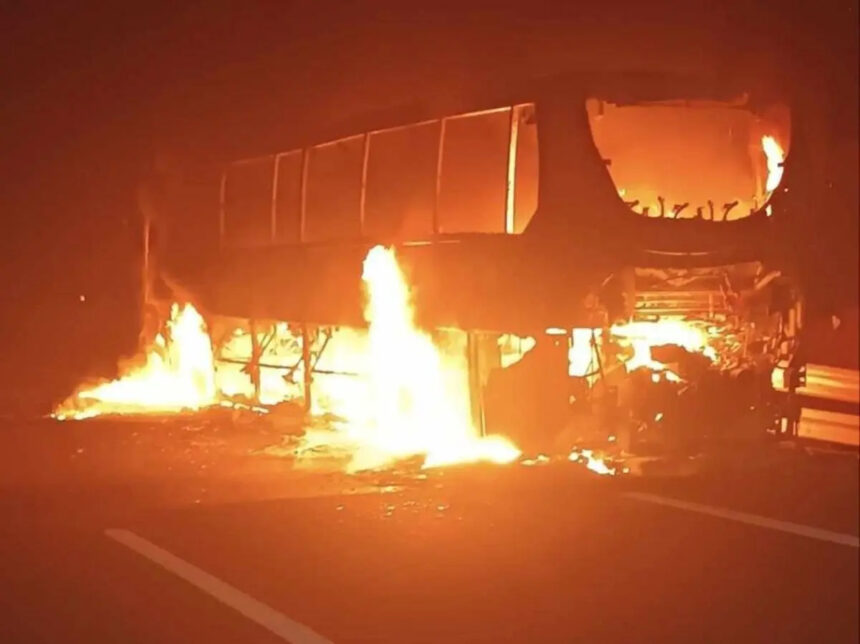 autocarro arde a2 - 1