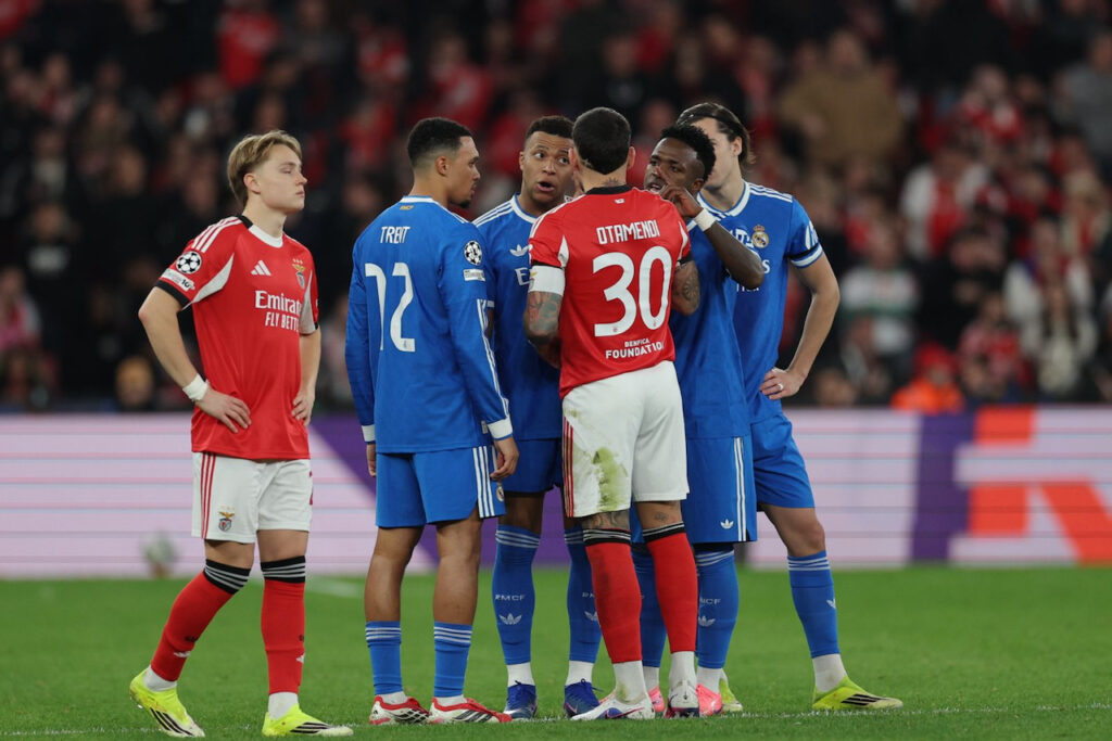 Futebol: Vinícius Jr. diz que Prestianni lhe chamou "macaco". Como funciona o protocolo? benfica real madrid pestianni vinicius jr macaco racismo - 6