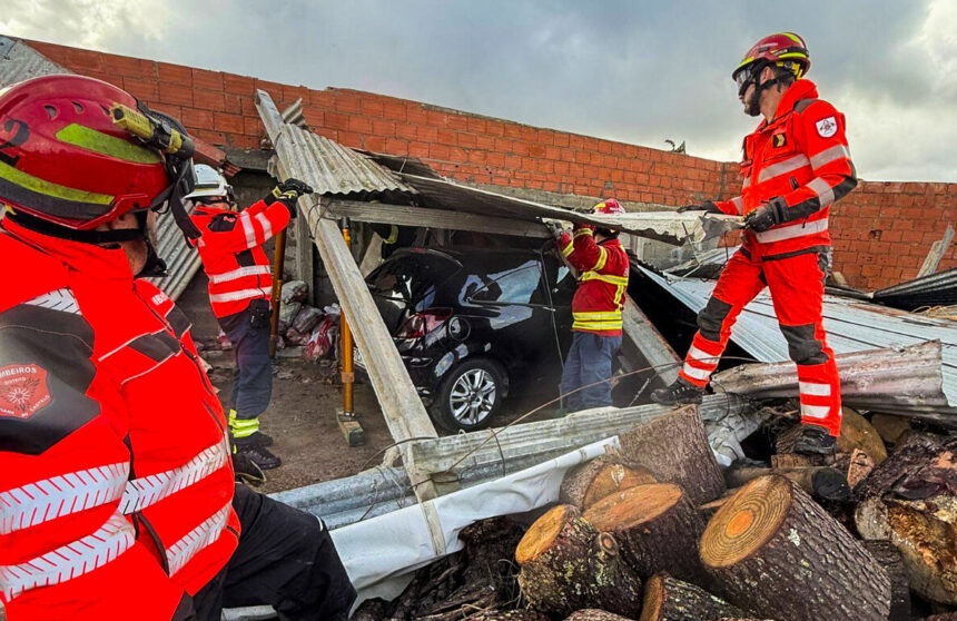Valença: Bombeiros Voluntários apoiam populações de Leiria fustigadas pela tempestade Kristin