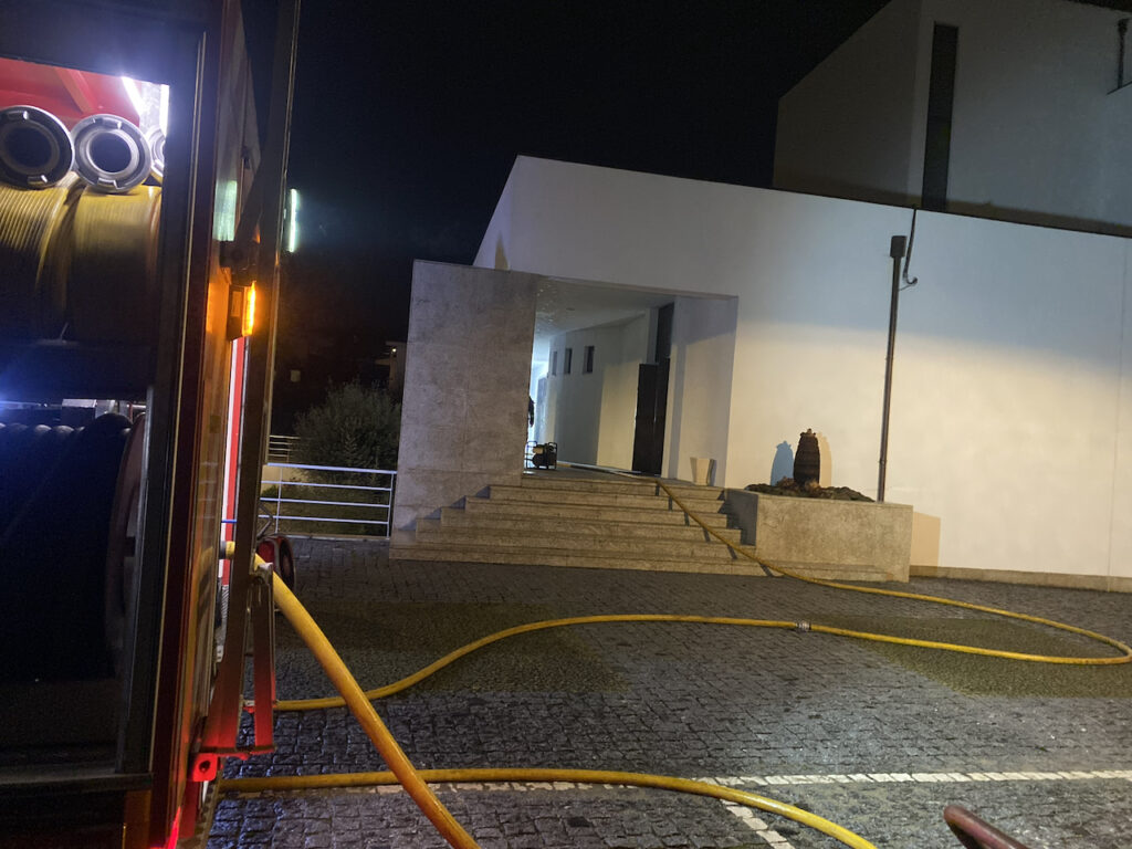 bv barcelinhos barcelos igreja incendio vilafrescainha - 3