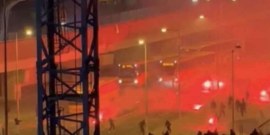 Futsal: (vídeo) Confrontos violentos entre ultras do Sporting e Benfica em Lisboa confrontos ultras sporting benfica futsal