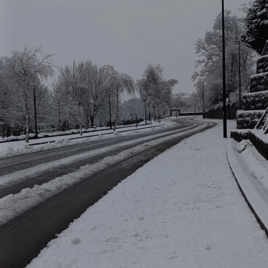 (vídeo) Montalegre acorda pintado de branco: “um mar de neve” fecha escolas neve montalegre