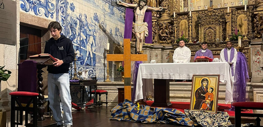 Barcelos: Jovens unem-se na Igreja do Terço para as "24 Horas para o Senhor" Barcelos Jovens unem-se na Igreja do Terço para as 24 Horas para o Senhor
