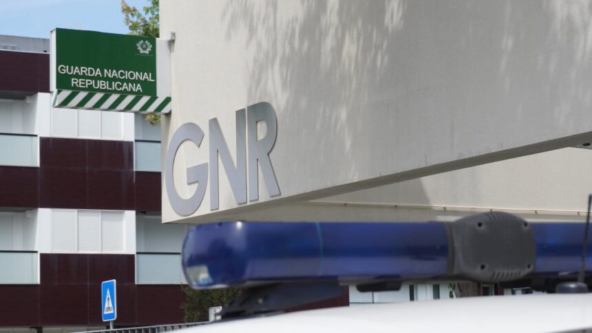 Braga GNR identifica dois homens por venda e consumo de álcool em recinto desportivo