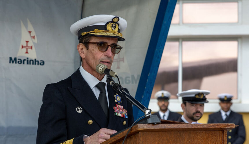Comandante Pereira da Fonseca assume lideranca da Direcao de Farois