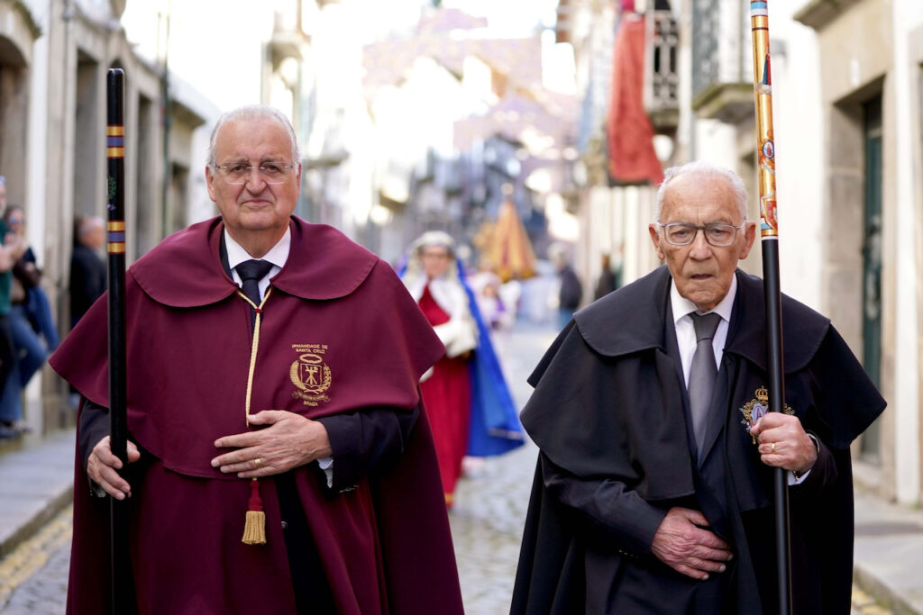 (fotos) Braga enche-se para a Semana Santa: milhares nas ruas e turistas rendidos à Procissão dos Passos Passos procissao braga turismo minho semana santa 18