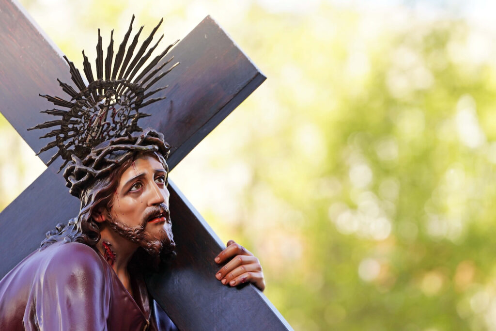 (fotos) Braga enche-se para a Semana Santa: milhares nas ruas e turistas rendidos à Procissão dos Passos Passos procissao braga turismo minho semana santa 22