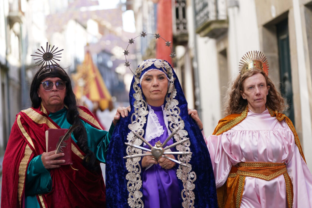 (fotos) Braga enche-se para a Semana Santa: milhares nas ruas e turistas rendidos à Procissão dos Passos Passos procissao braga turismo minho semana santa 24