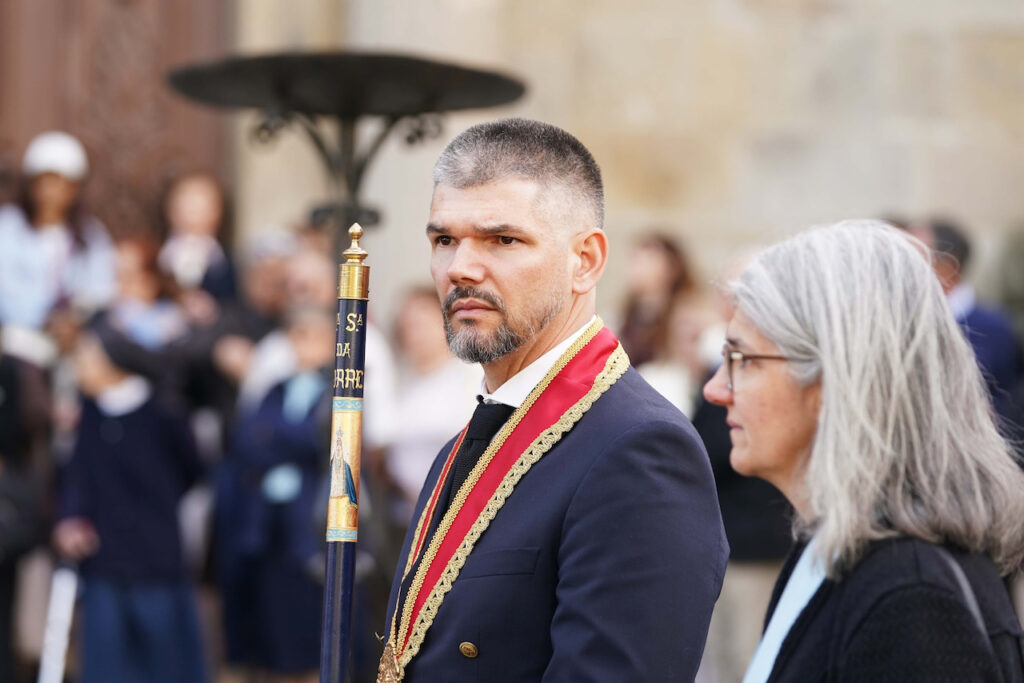 (fotos) Braga enche-se para a Semana Santa: milhares nas ruas e turistas rendidos à Procissão dos Passos Passos procissao braga turismo minho semana santa 29
