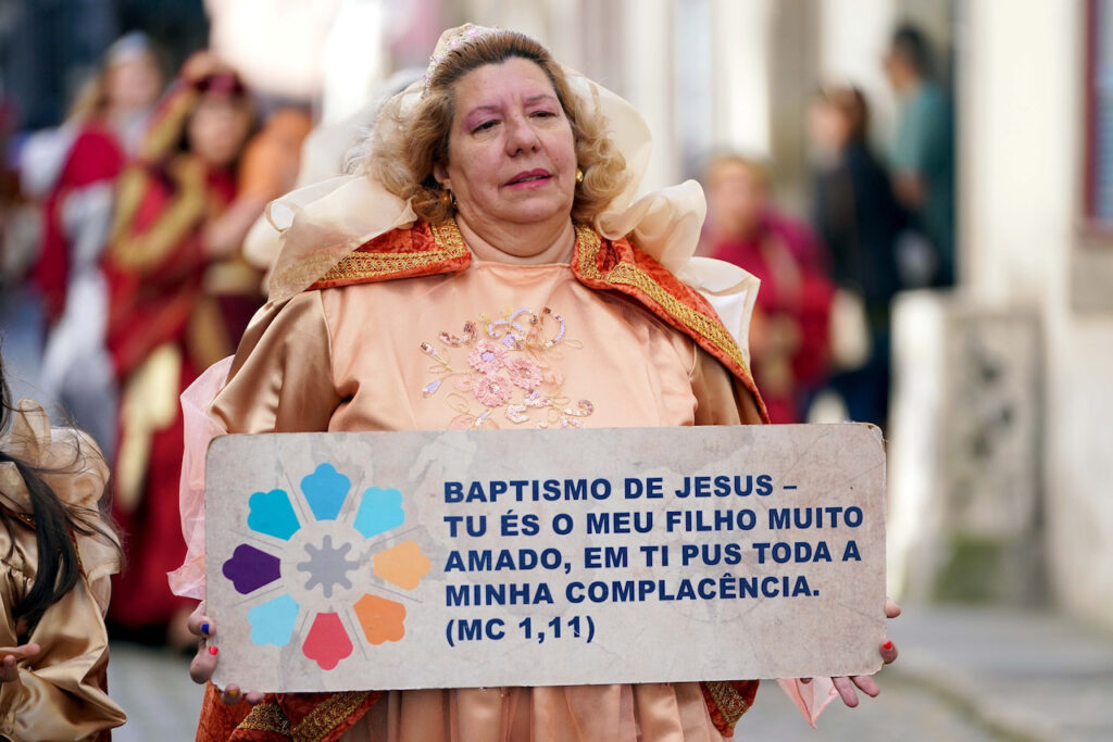 (fotos) Braga enche-se para a Semana Santa: milhares nas ruas e turistas rendidos à Procissão dos Passos Passos procissao braga turismo minho semana santa 9