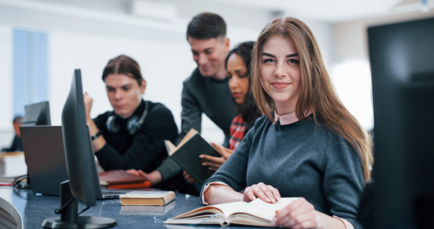 Viana Autarquia atribui 11 bolsas de estudo para o Ensino Superior 1 scaled e1773835374932