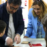 Vila Verde Roteiro O Artista Vai à Escola aproxima jovens da criação contemporânea