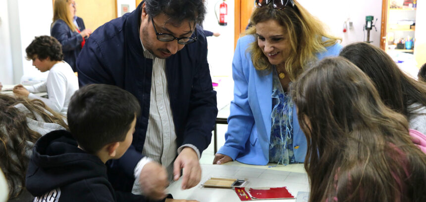 Vila Verde Roteiro O Artista Vai à Escola aproxima jovens da criação contemporânea