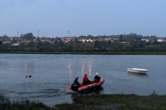 corpo no rio cavado em Esposende - 1