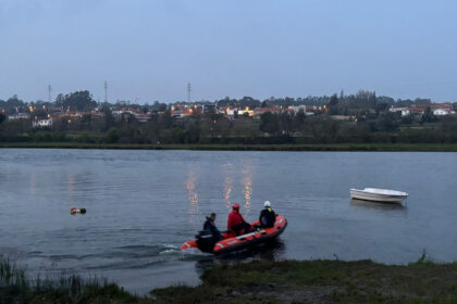 corpo no rio cavado em Esposende - 1