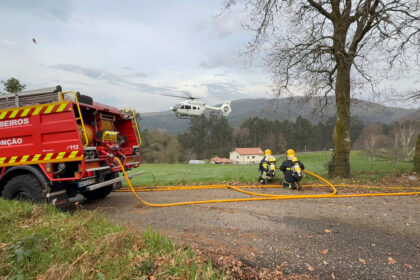 helicóptero INEM Minho Monção Bombeiros socorro helio - 3