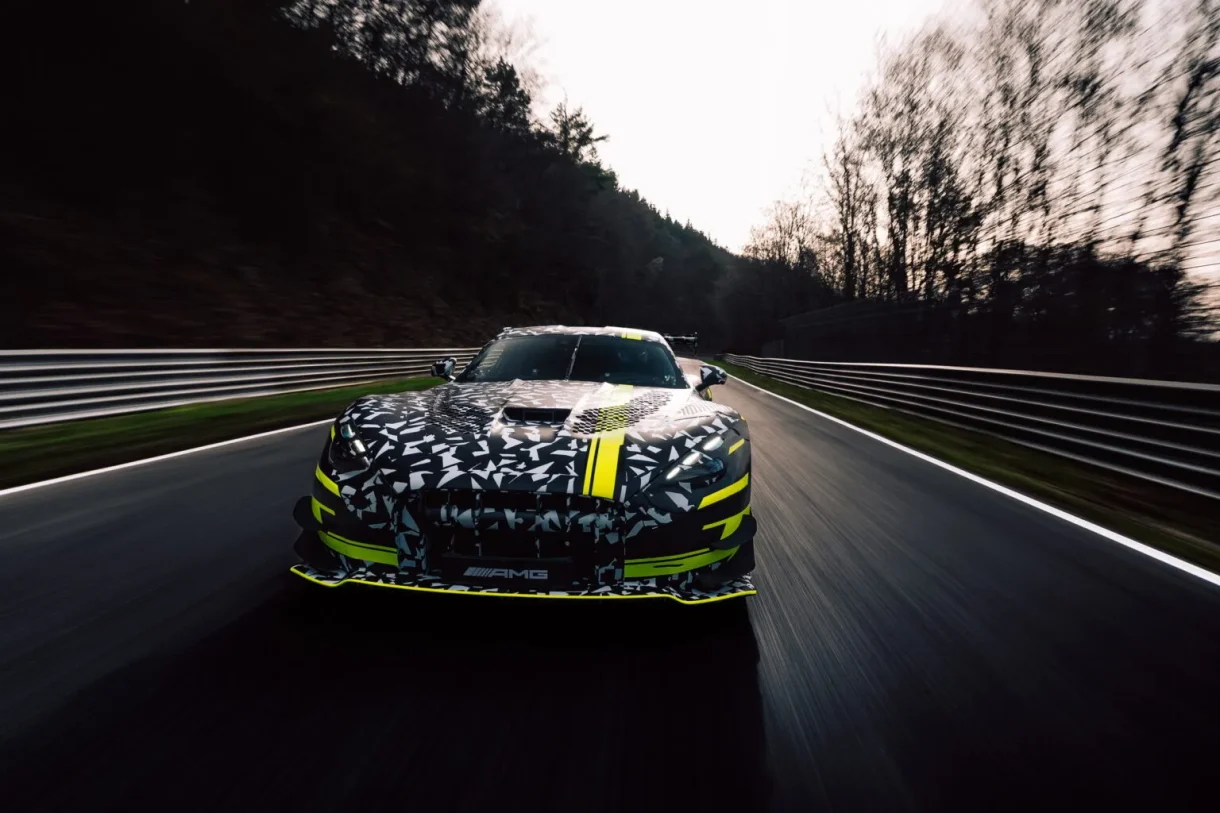 mercedes concept amg gt track sport camuflado 8 1220x813 1