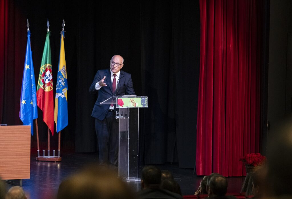 25 de abril de esposende 123