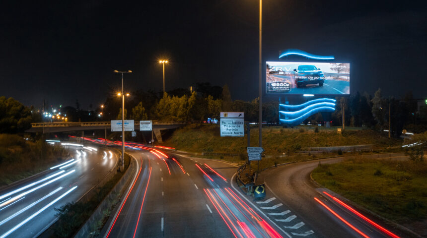 DREAMMEDIA reativa outdoors digitais nas principais entradas de Lisboa após decisão judicial