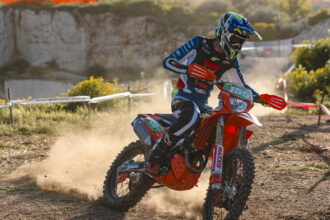 EnduroGP 2026 Pilotos portugueses superam dureza extrema na abertura do Mundial em Itália