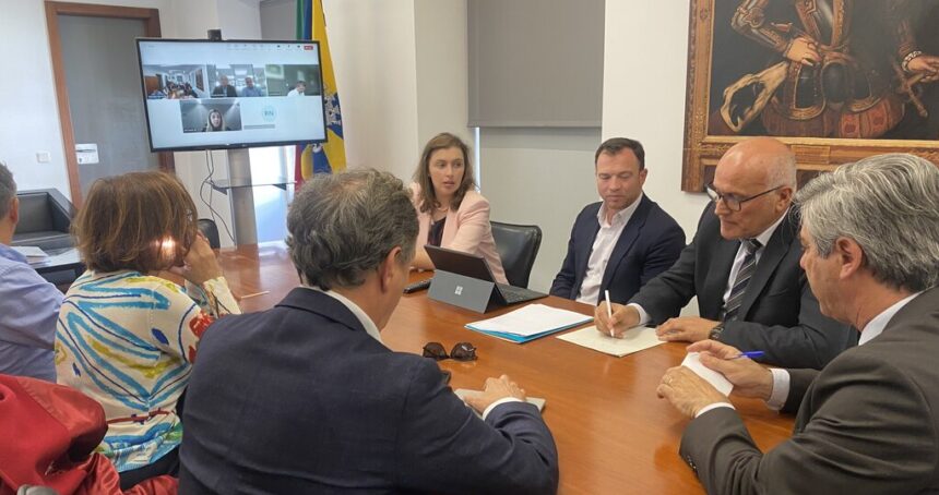 Esposende Secretário de Estado do Ambiente avalia erosão costeira e degradação da restinga
