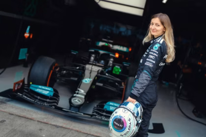 F1 Academy Doriane Pin faz história ao estrear-se com a Mercedes em Silverstone